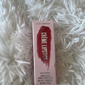 Kylie Cosmetics Crème Lipstick in The Girl in Red